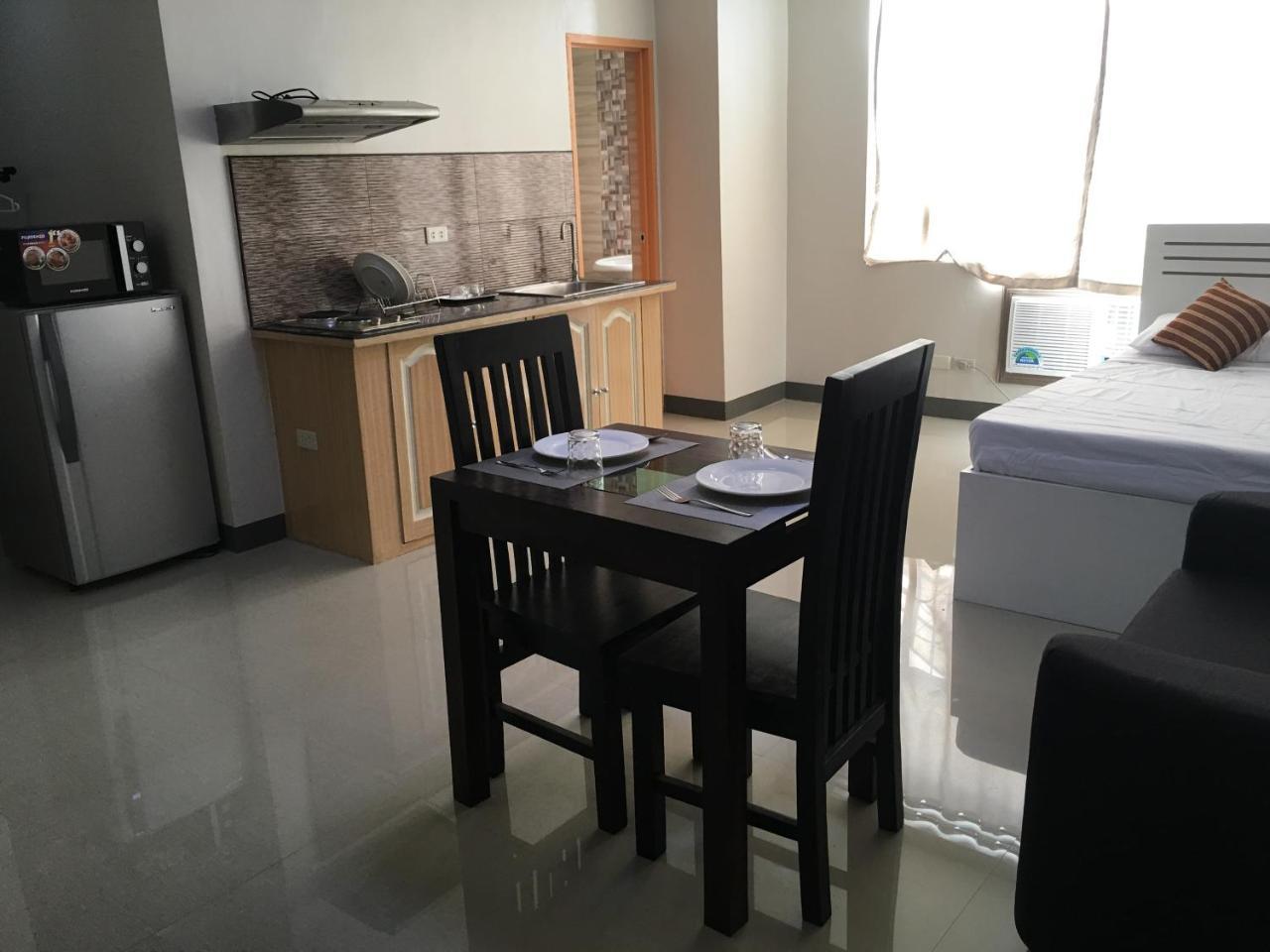 Candon Beinte Singko De Marso Apartments מראה חיצוני תמונה