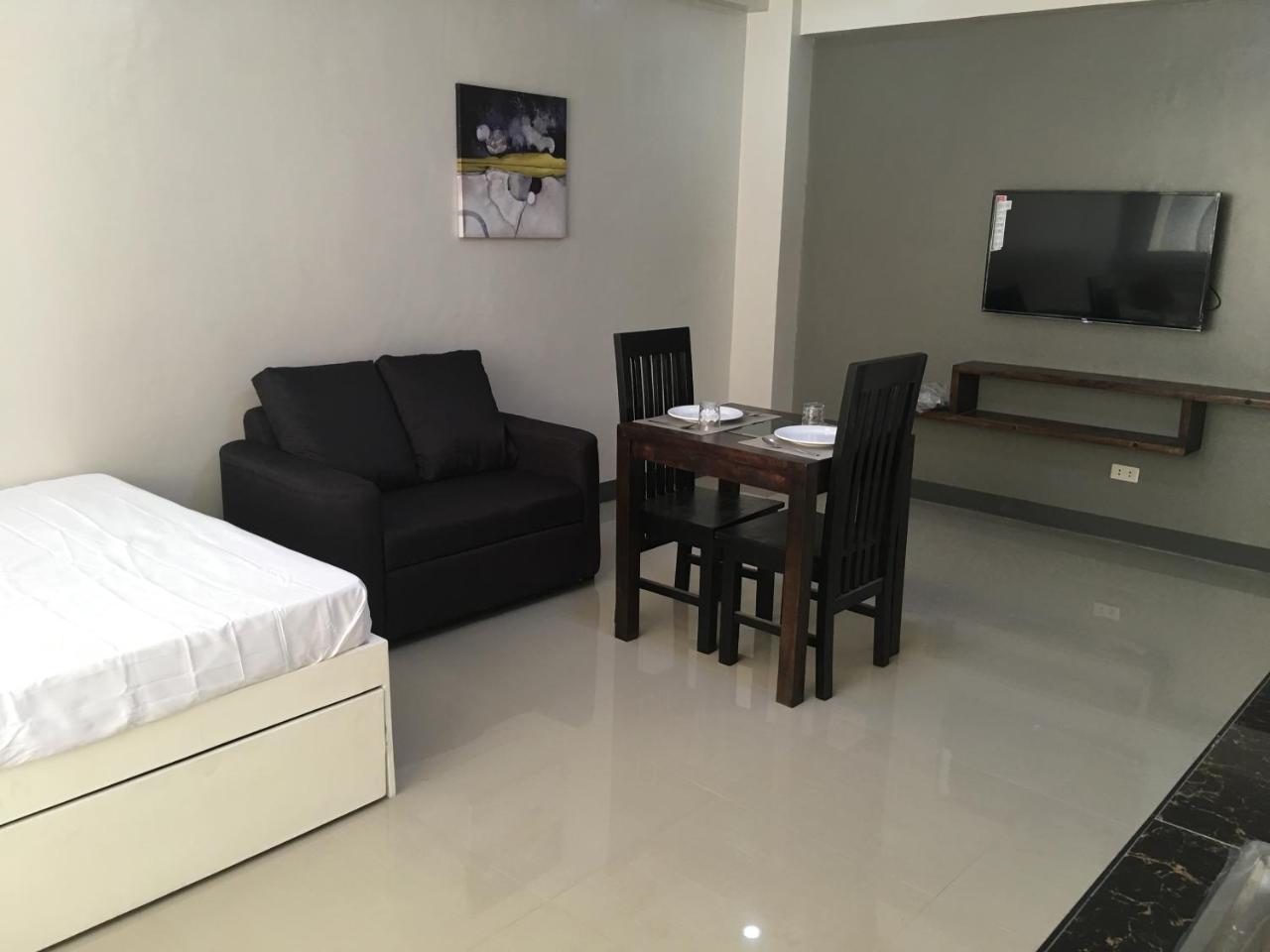 Candon Beinte Singko De Marso Apartments מראה חיצוני תמונה